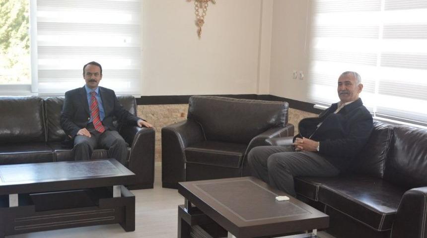 Kaymakam Taşdan, İade-i Ziyaretlere Başladı