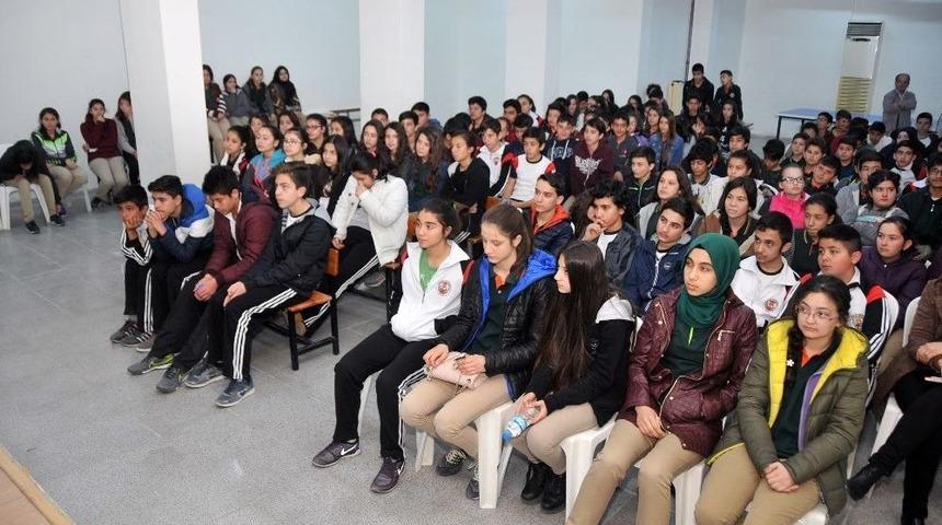 Sınav Kaygısı Belirti Veriyor