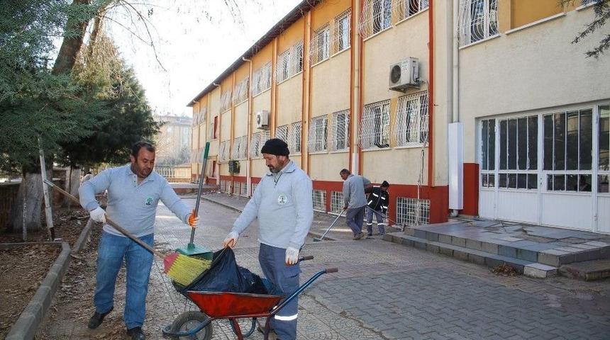 Şehitkamilde Okullarda Temizlik Seferberliği