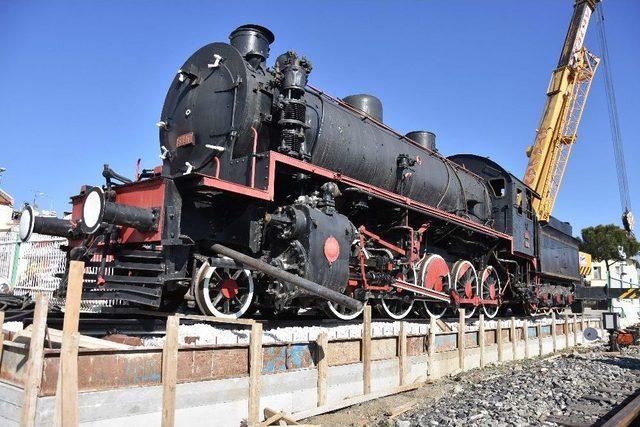 Nazilli’de Kara Tren Hangara Geldi