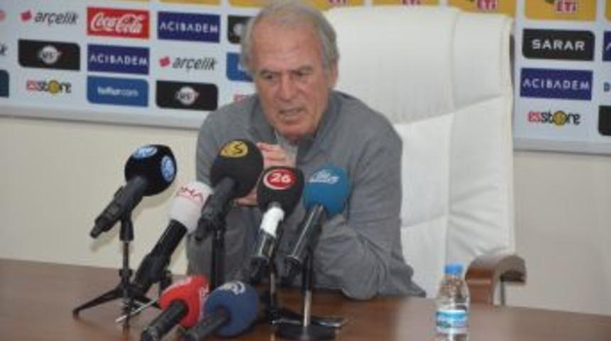 Mustafa Denizli, &Uuml;mraniyespor Ma&ccedil;ı İle Takımının Başında İlk Kez Sahaya &Ccedil;ıkacak