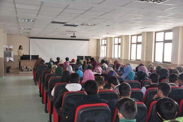 Köprüköy’de “aile İçi İletişim” Semineri