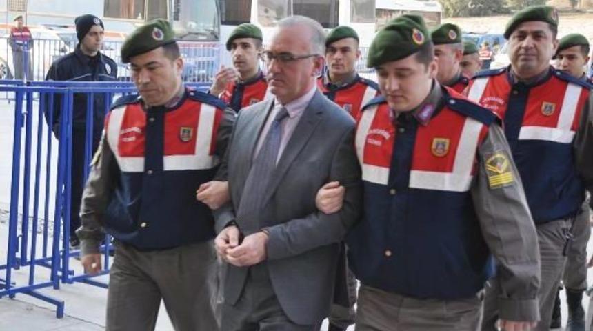 Silahını Darbeci Yarbaya Doğrultan Uzman Onbaşı; 'emre Uysaydım Polisler &Ouml;lecekti'