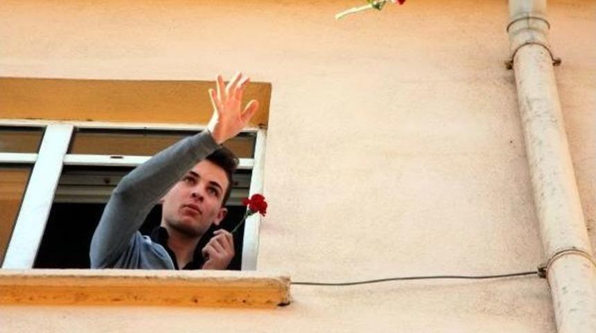 Toptan Ve Haberal'ın Öğretmeni Toprağa Verildi