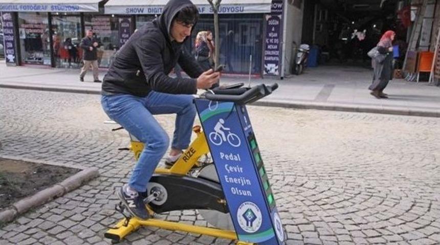 Pedalını &Ccedil;evir, Telefonun Şarj Olsun