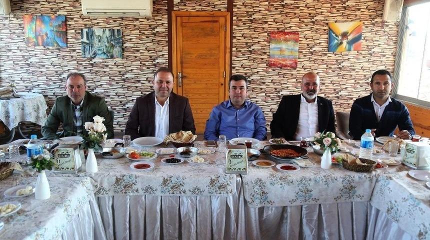 Emrullah&rsquo;tan Takıma Kahvaltı