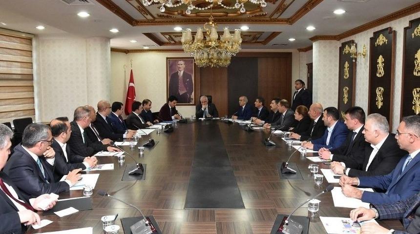 Vali Tuna&rsquo;dan İstihdam &Ccedil;ağrısı