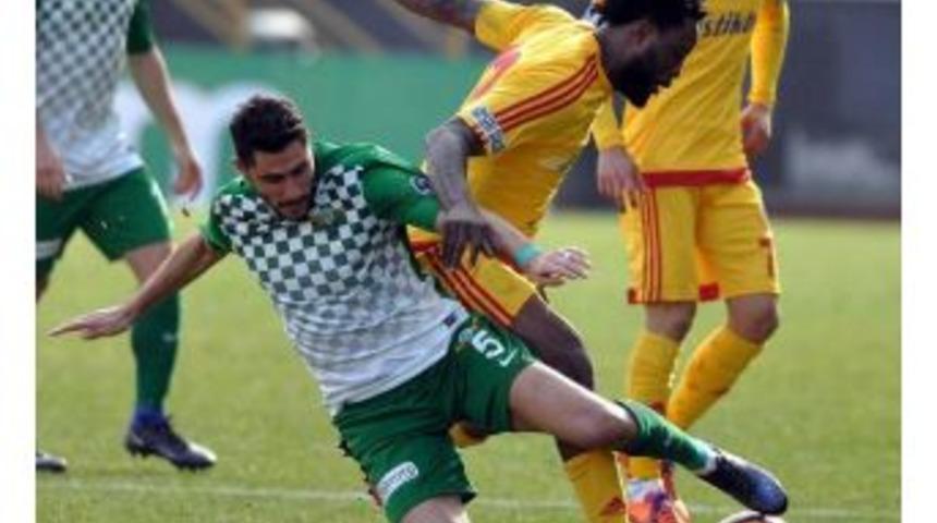 Akhisar Belediyesporlu &Ouml;zer Hurmacı: Her Ma&ccedil;ımız Final