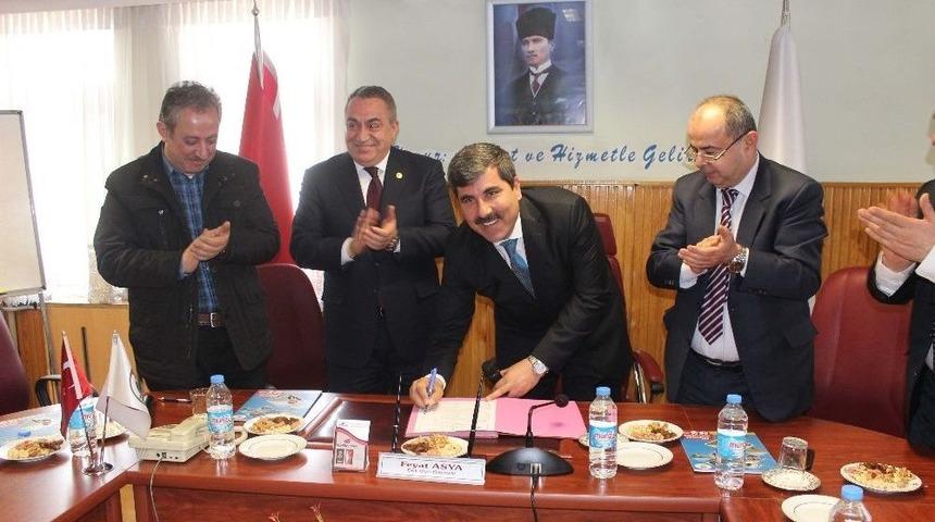 Muş&rsquo;ta Altyapı Projesinin Protokolleri İmzalandı