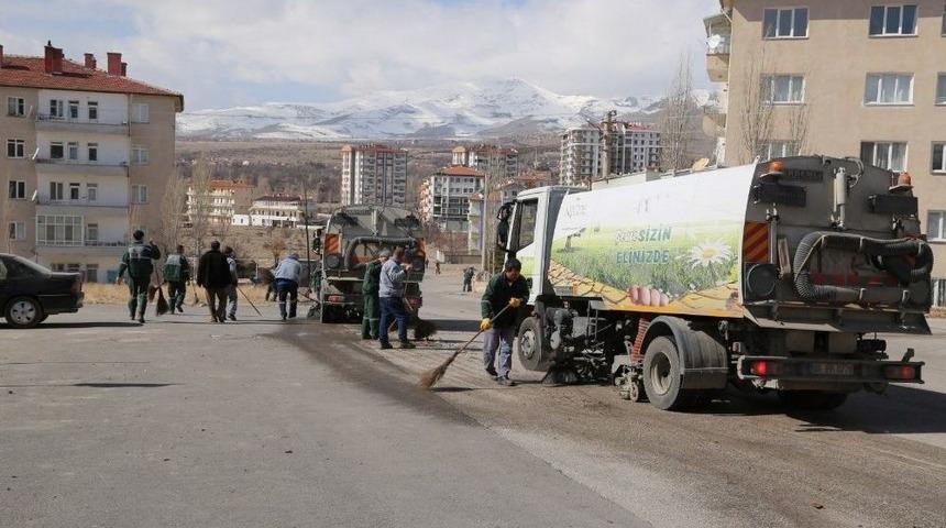 Niğde Belediyesi Bahar Temizliği Yapıyor