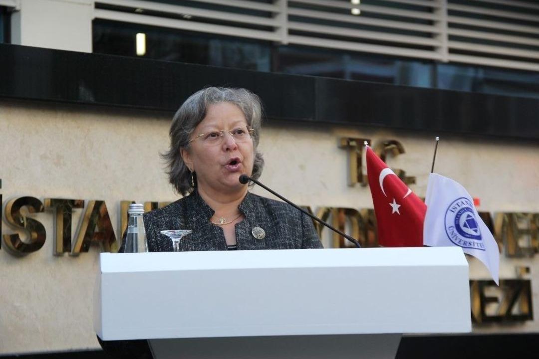 Hoca Ahmet Yesevi&rsquo; Den Fuat K&ouml;pr&uuml;l&uuml;&rsquo;ye T&uuml;rk D&uuml;ş&uuml;ncesi Tarihi D&uuml;zenlenen Sempozyumla Anlatıldı