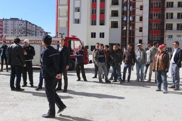 Kocasından Ayrılmak İstemeyen Öğretmen İntihar Etmek İstedi