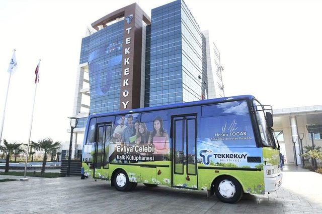 Başkan Togar&rsquo;dan &Ouml;ğrencilere Hediye Kitap 2