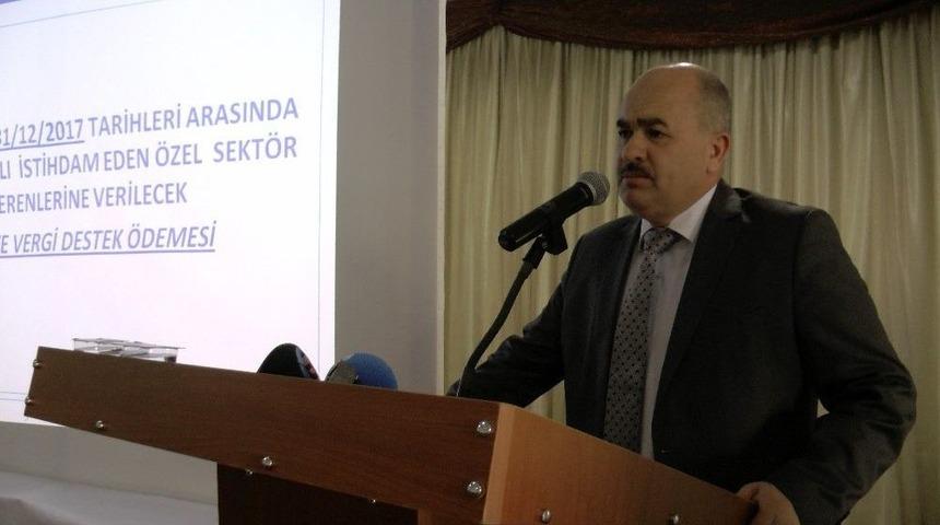 Ak&ccedil;akoca&rsquo;da İstihdam Seferberliği Ve Teşvikleri Toplantısı Yapıldı