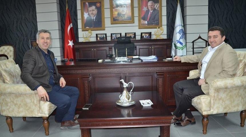 Sarıcakaya Belediye Başkanı G&uuml;ler, Boz&uuml;y&uuml;k Belediye Başkanı Bakıcı&rsquo;yı Ziyaret Etti