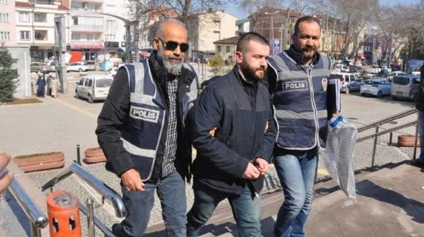 Hasmını Caddede Tabancayla Yaraladı, 3 G&uuml;n Sonra Yakalandı