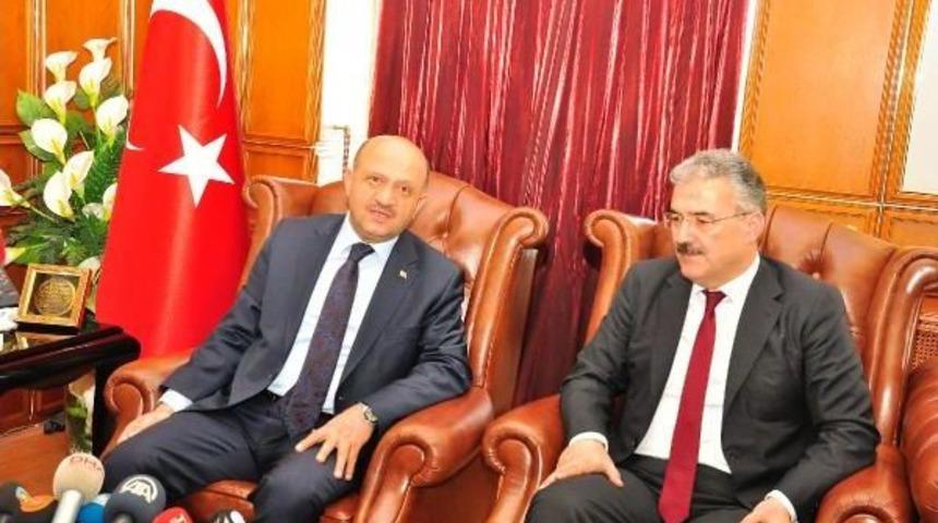 Bakan Işık, Savunma Sanayisi Temsilcileriyle Buluştu (3)