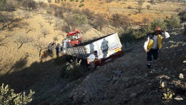 Gölbaşı'da Kaza: 4 Ölü, 2 Yaralı