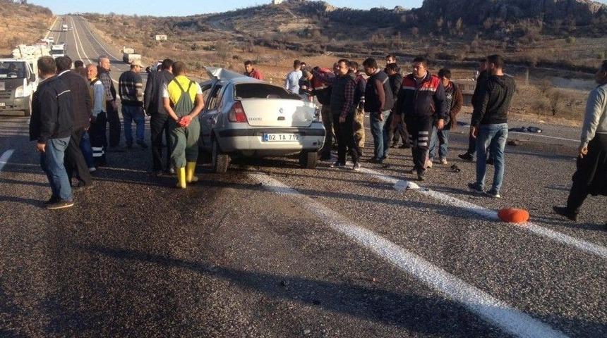 Adıyaman&rsquo;da Trafik Kazası: 4 &Ouml;l&uuml;, 2 Yaralı