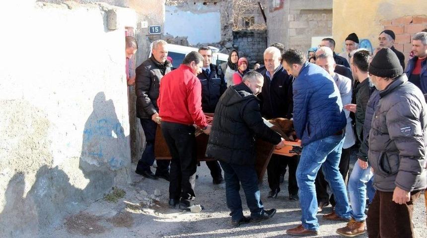 Kayseri&rsquo;de Sobadan Sızan Gaz Can Aldı