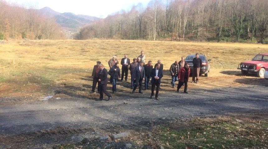 Uzun Ve Karaveli, Hastane Yeri İ&ccedil;in Arazi Gezdi