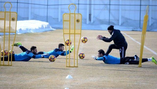 Atiker Konyaspor, Trabzonspor Hazırlıklarını Sürdürüyor