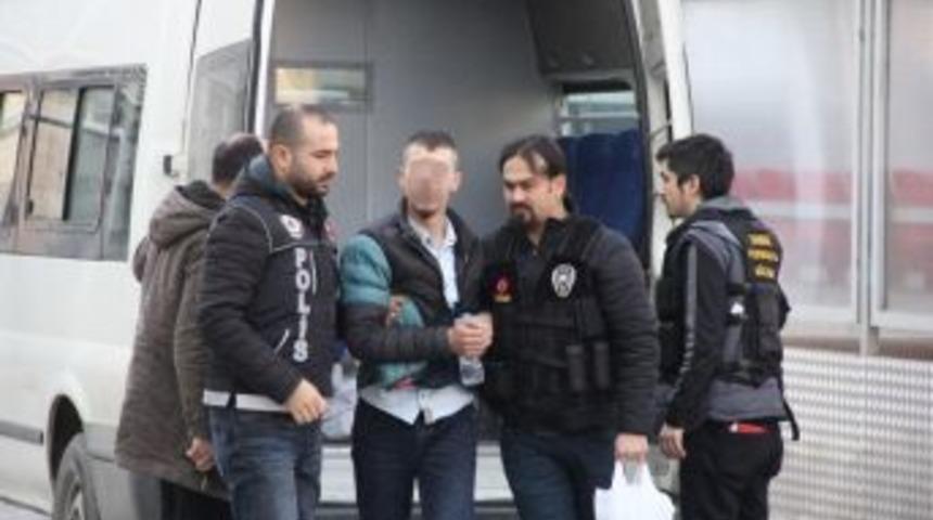 17 Paket Bonzai İle Yakalanan Şahıs Tutuklandı