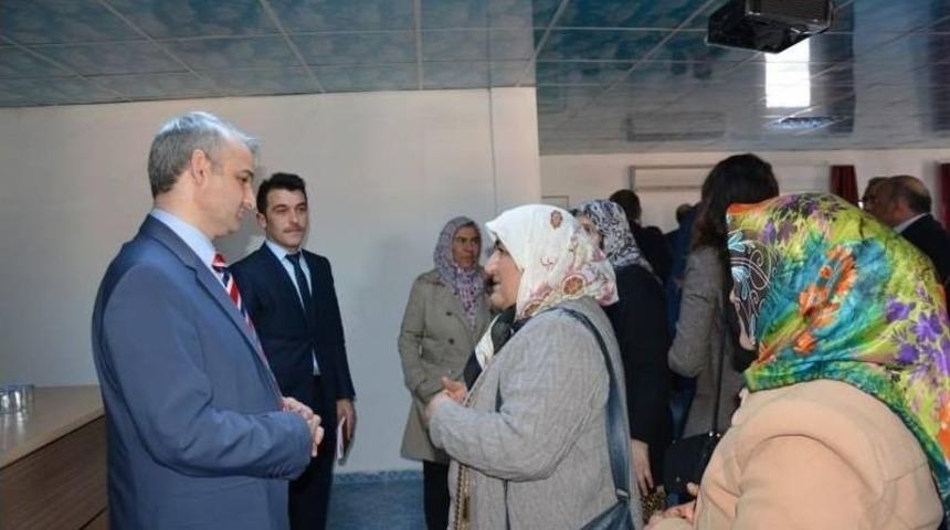 Kaymakam G&uuml;ven&rsquo;den &rsquo;halk G&uuml;n&uuml;&rsquo; Toplantısı