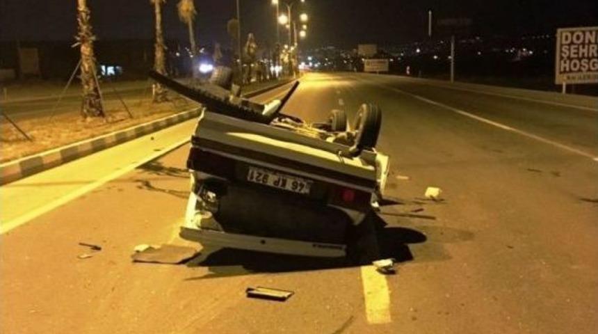 Kontrolden &Ccedil;ıkan Otomobil Takla Attı: 5 Yaralı