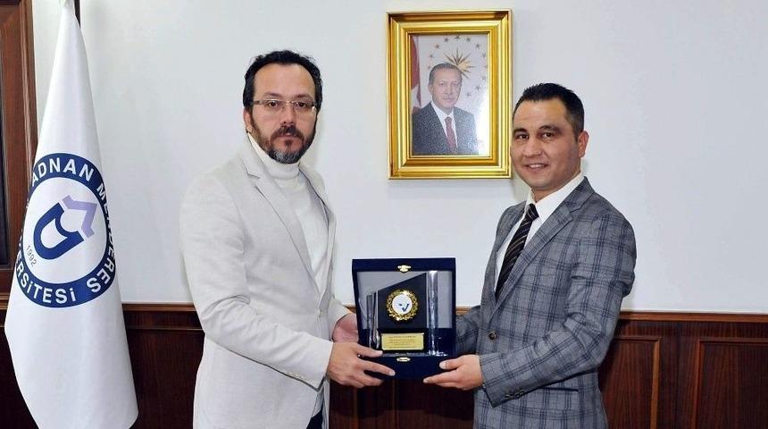 Ege &Uuml;niversitesi G&uuml;&ccedil;lendirme Vakfından Rekt&ouml;r Bircan&rsquo;a Ziyaret