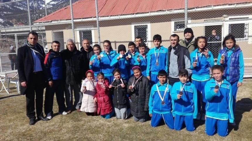 Pozantı&rsquo;da Kros Se&ccedil;meleri Yapıldı