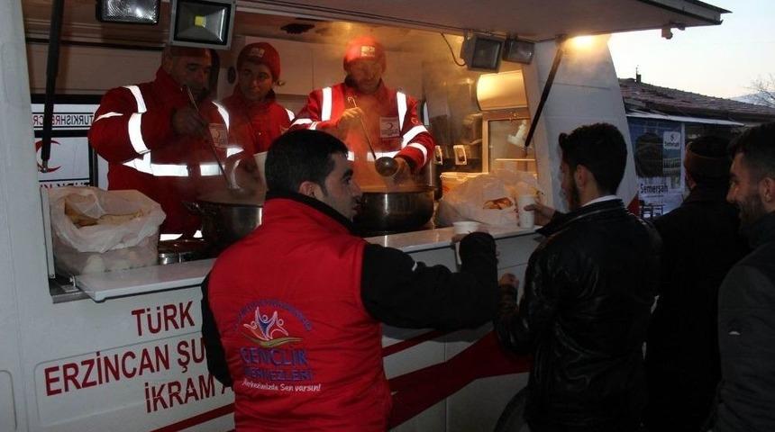 Gen&ccedil;ler Sabah Namazında Buluşuyor