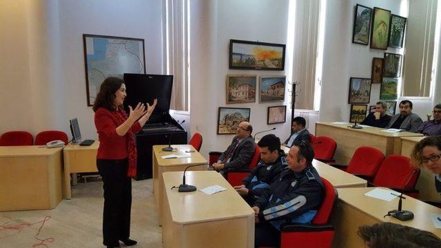 Burhaniye Belediyesi Çalışanlarına Hizmet İçi Eğitim