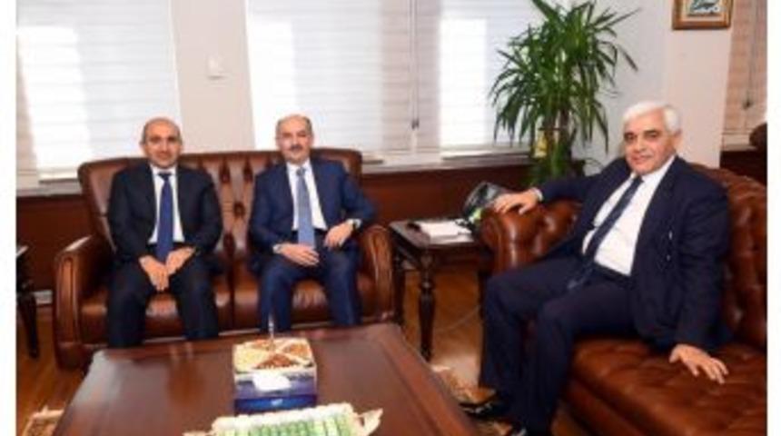 &Ccedil;alışma Ve Sosyal G&uuml;venlik Bakanı Mehmet M&uuml;ezzinoğlu&rsquo;na Ziyaret