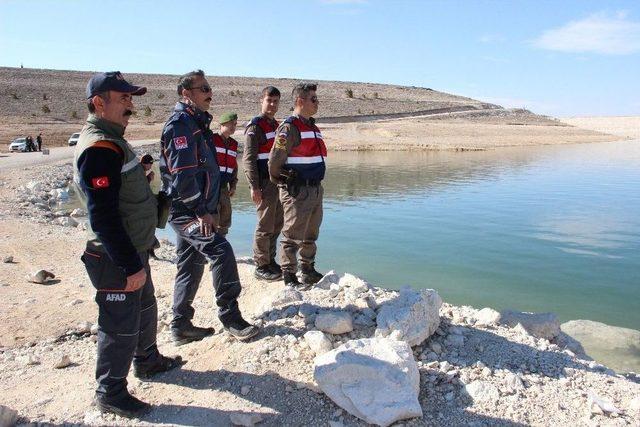 Kayıp Postacıyı Arama Çalışmaları Başka Bir Barajda Devam Ediyor