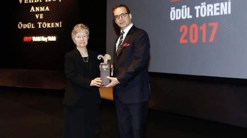 16. Vehbi Ko&ccedil; &Ouml;d&uuml;l&uuml;'n&uuml;n Sahibi Prof. Dr. Zeynep Ahunbay Oldu