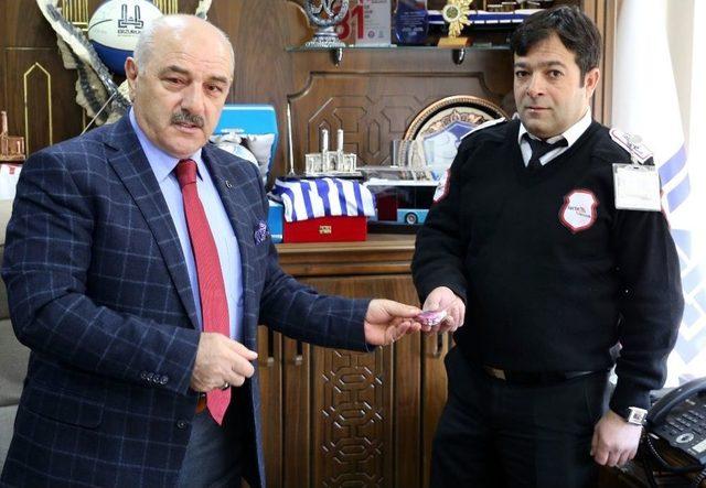 B&uuml;y&uuml;kşehir&rsquo;in G&uuml;venlik G&ouml;revlilerinden &Ouml;rnek Davranış 1