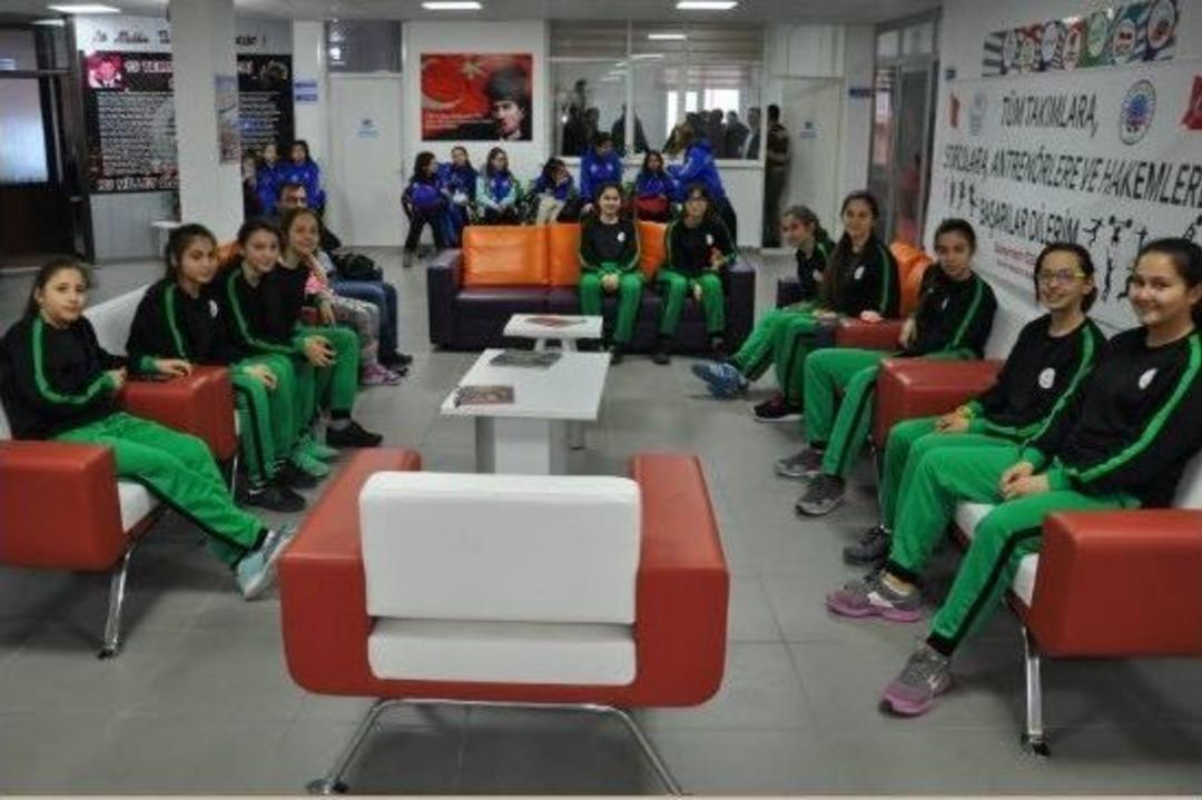 Simav&rsquo;da Basketbol Ş&ouml;leni