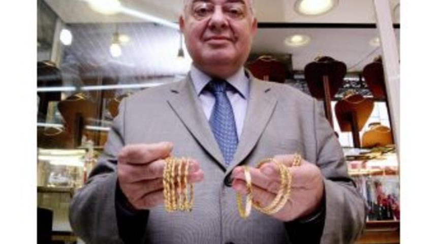 Altın Fiyatlarının D&uuml;şmesi Kuyumcuları Sevindirdi