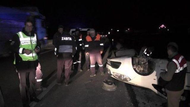Kontrolden Çıkan Otomobil Takla Attı: 2 Yaralı
