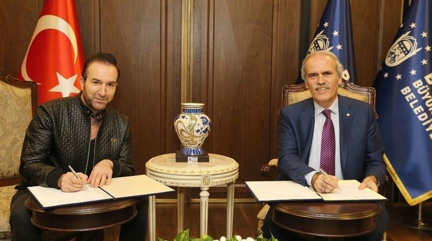 &Uuml;nl&uuml;lerin Doktorundan Harmancık&rsquo;a Okul