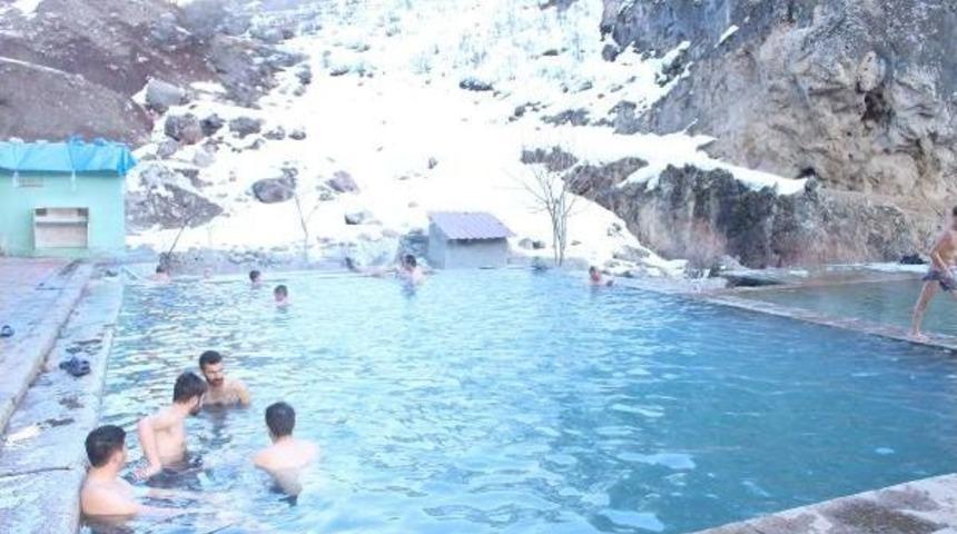 Beyt&uuml;şşebap'ta - 15 Derecede Kaplıca Keyfi