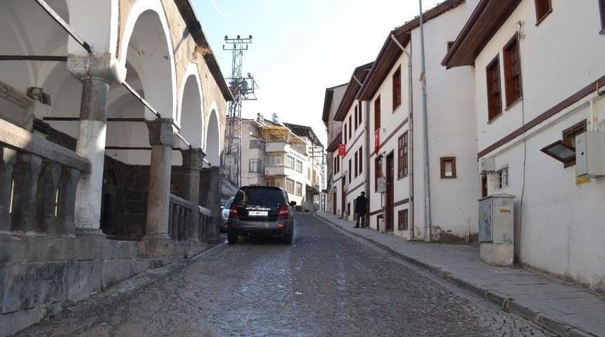 Akil Muhtar Erdem Sokak Tarihi Dokuya Uygun Onarılacak