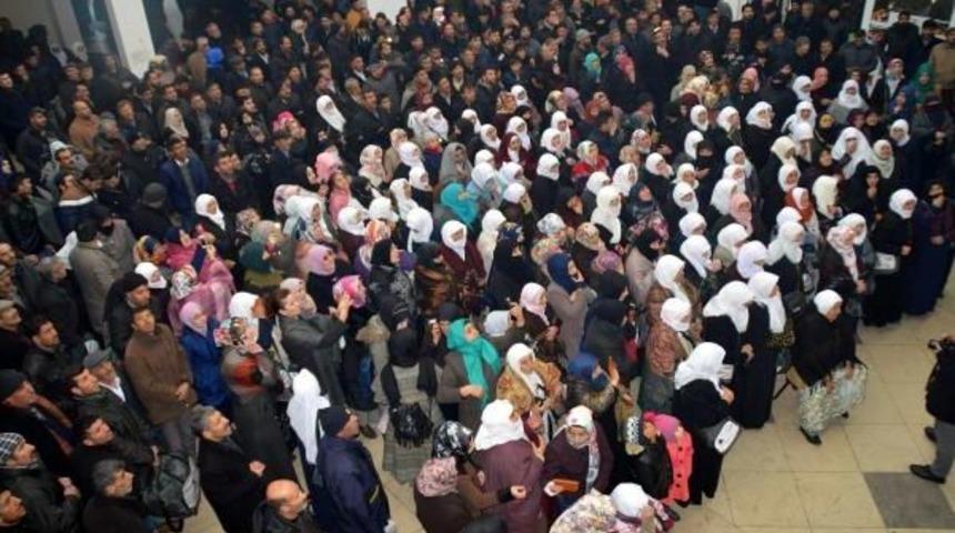 Ağrılı Işadamı 165 Kadını Umreye G&ouml;nderdi