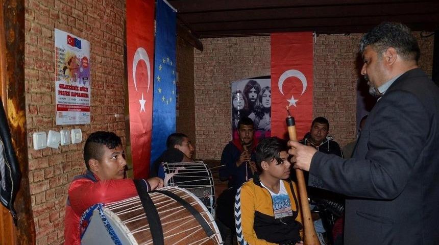 Roman Vatandaşlar Nota Ve Ritim &Ouml;ğreniyor