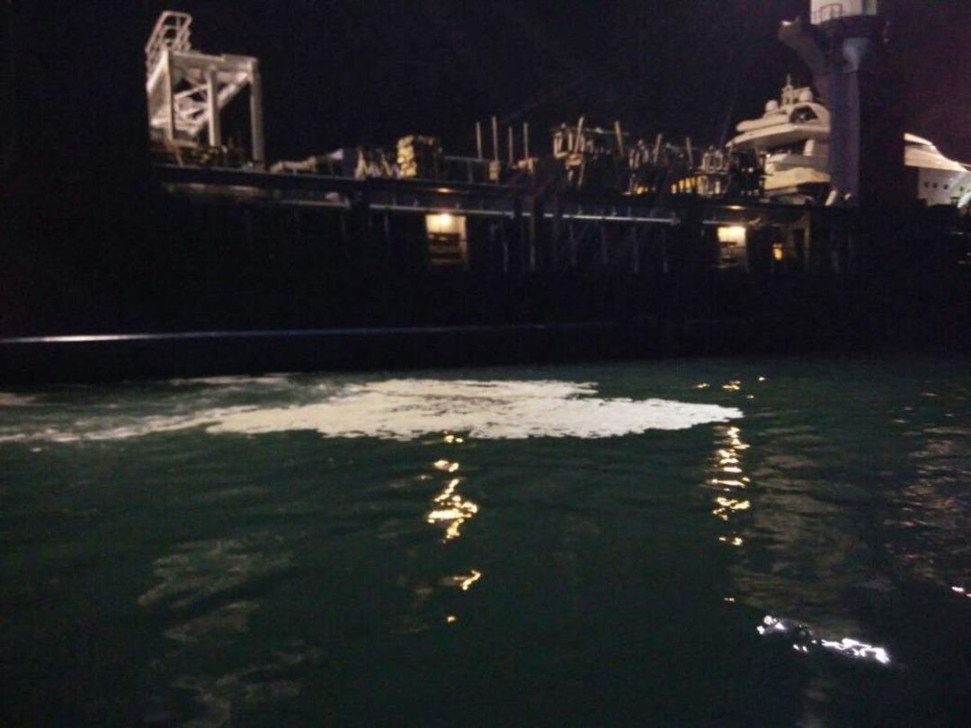 Fethiye&rsquo;de Denizi Kirleten Gemiye 60 Bin Lira Ceza