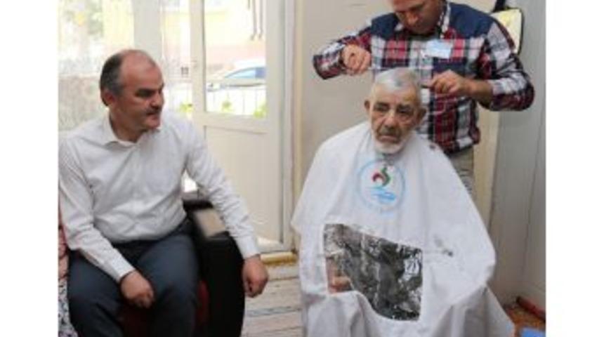 Pamukkale Belediyesi&rsquo;nin Kişisel Bakım Hizmeti S&uuml;r&uuml;yor