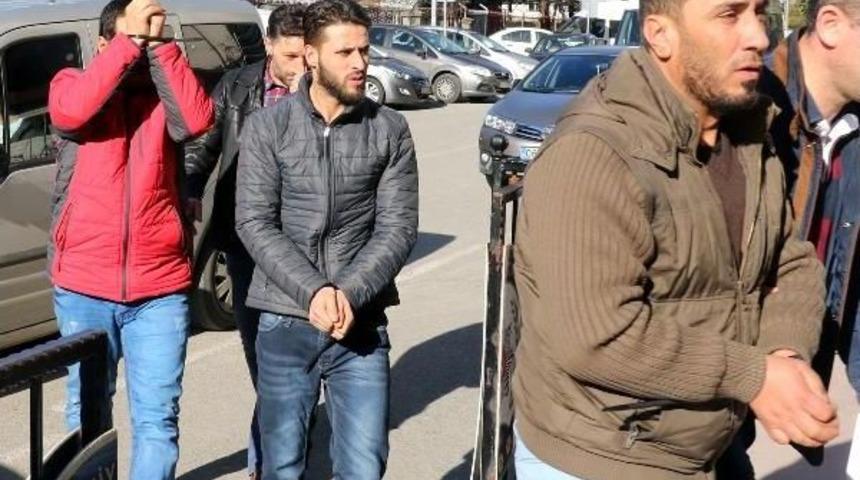 Deaş &Uuml;yesi 3 Iraklı Adliyeye Sevk Edildi