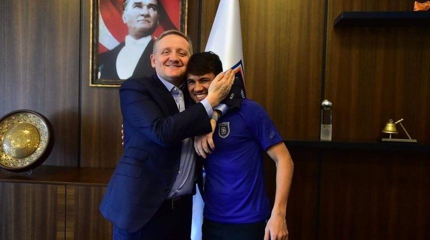 Başakşehir, Mossoro Ve Napoleoni İle Uzattı