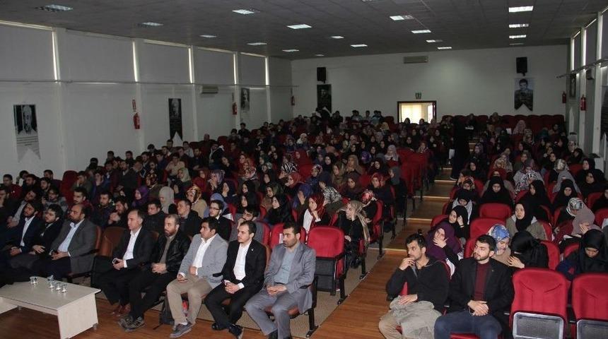 İsrail Zindanlarını Konferansta Anlattı